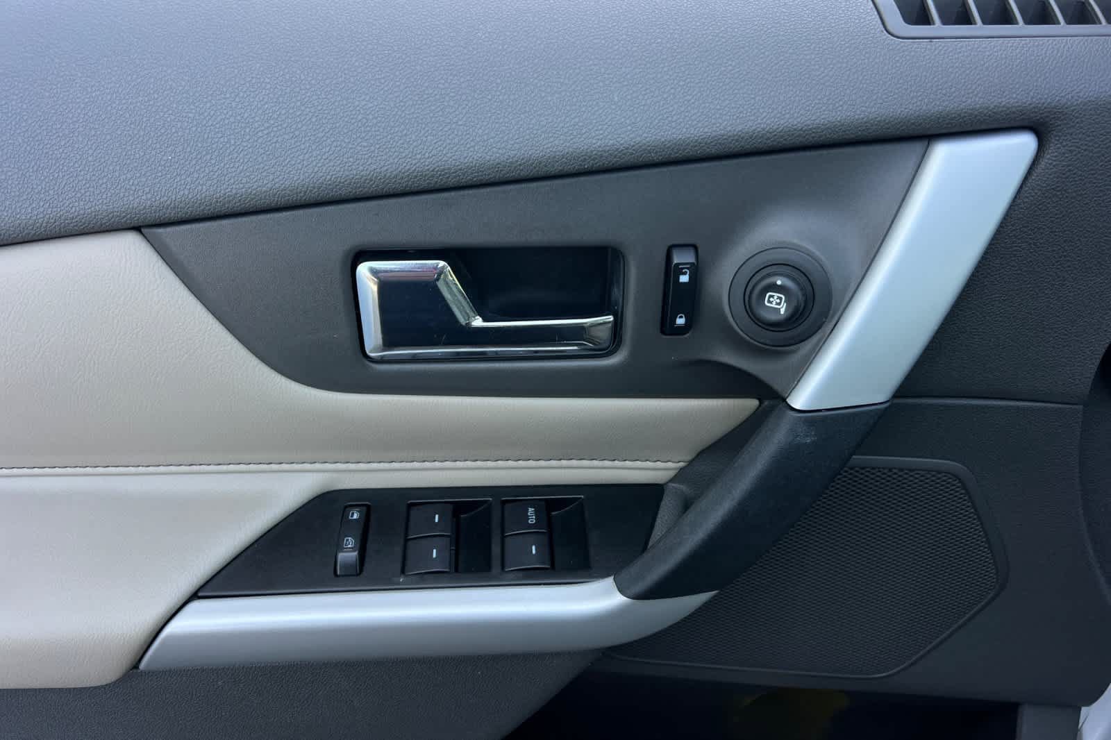 Used 2014 Ford Edge SEL w/ Equipment Group 205A FWD image 13
