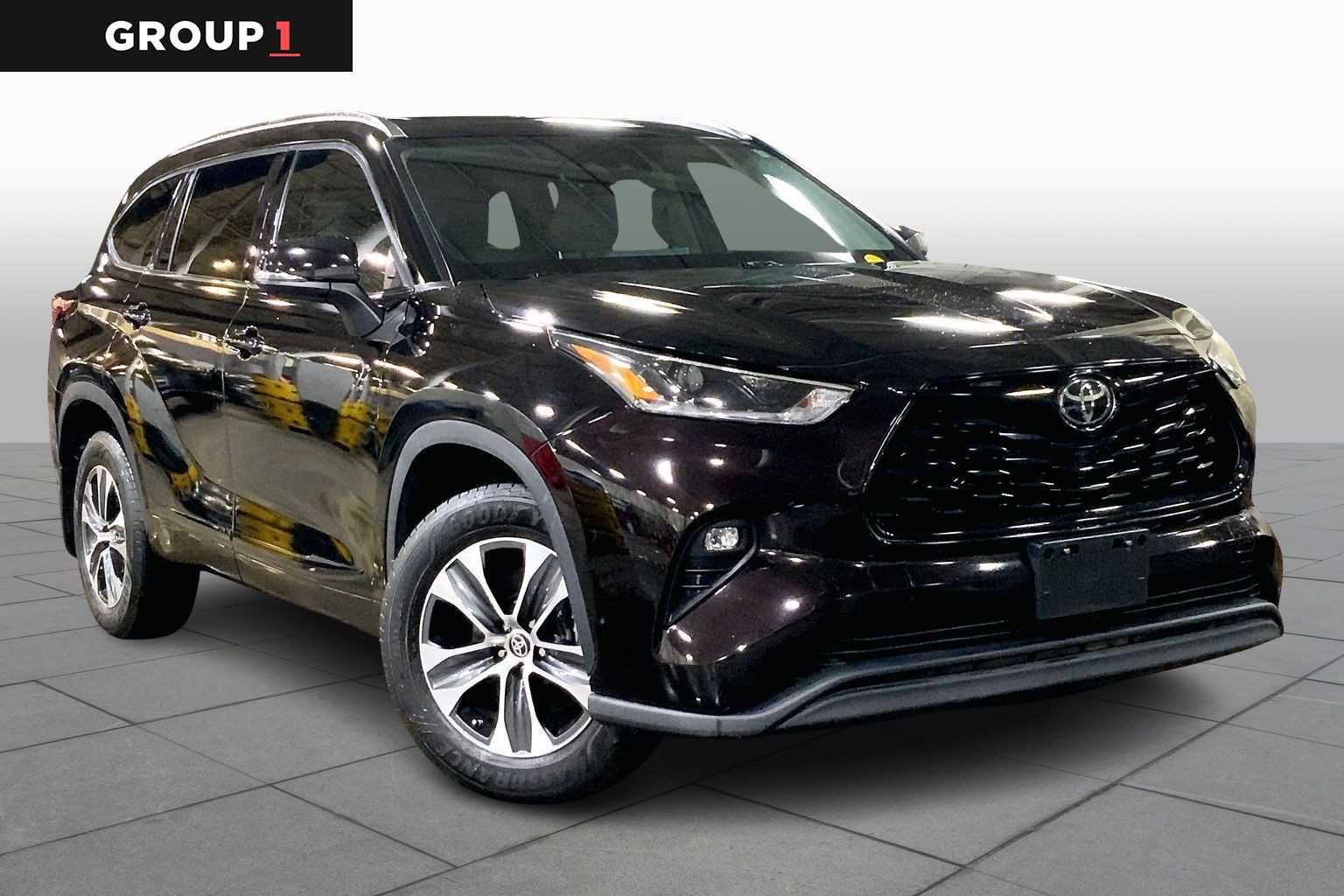 Certified 2021 Toyota Highlander XLE image 3