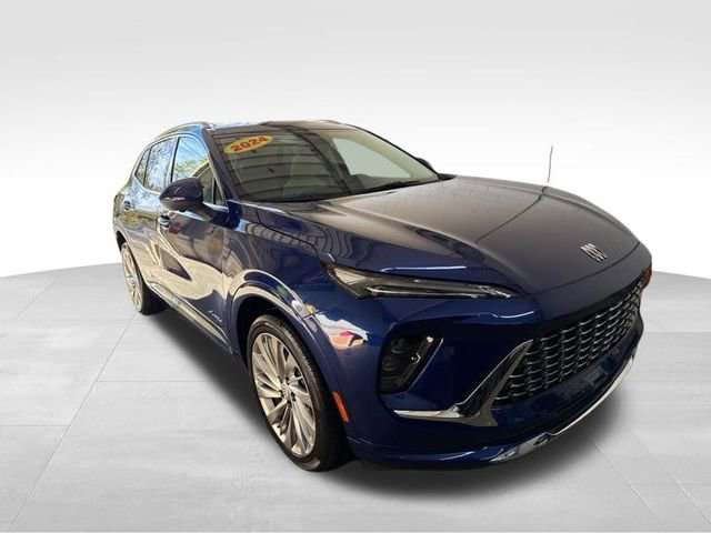 Used 2024 Buick Envision Avenir image 3