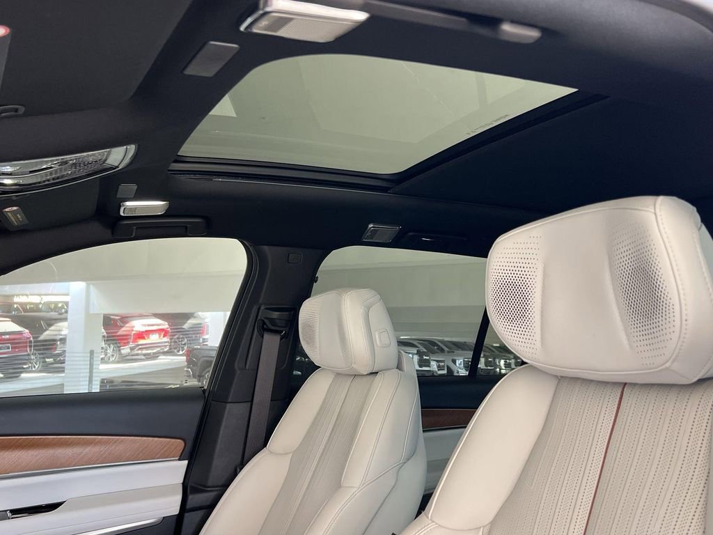 New 2026 Cadillac Vistiq Sport image 26