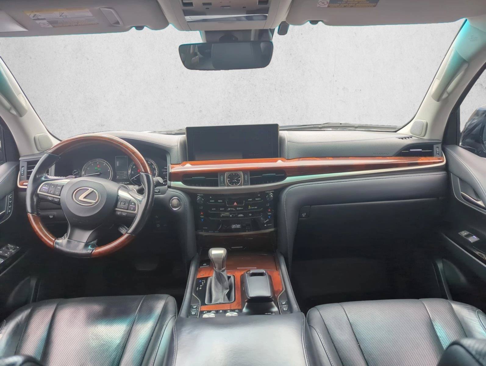 Used 2016 Lexus LX 570 4WD w/ Luxury Package image 30