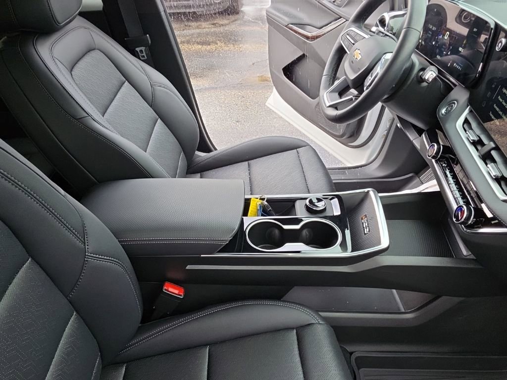 Used 2026 Chevrolet Equinox LT w/ Convenience Package II image 22