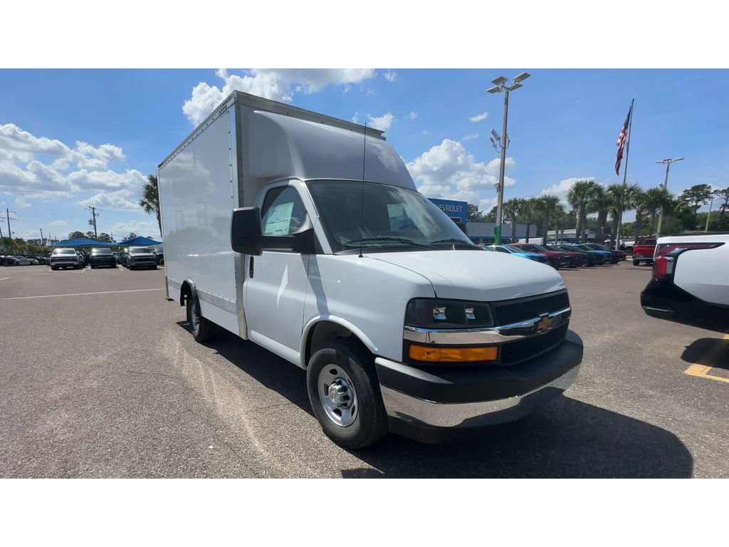 New 2025 Chevrolet Express 3500 w/ Power Convenience Package image 8
