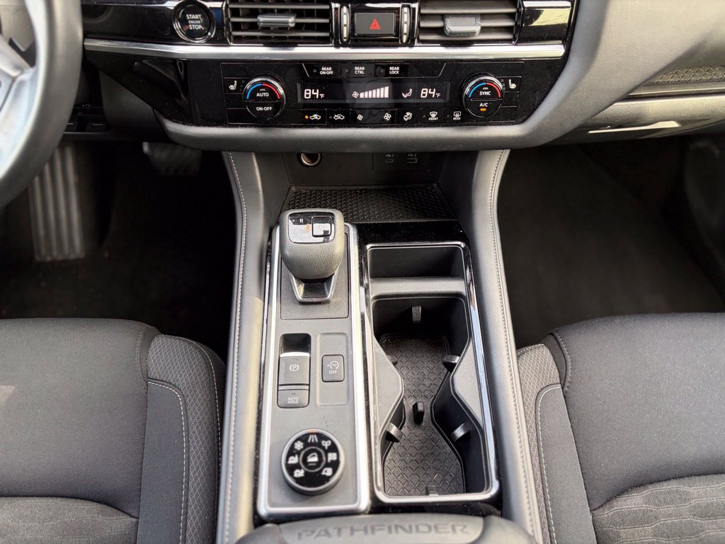 Used 2025 Nissan Pathfinder SV AWD/4WD image 29