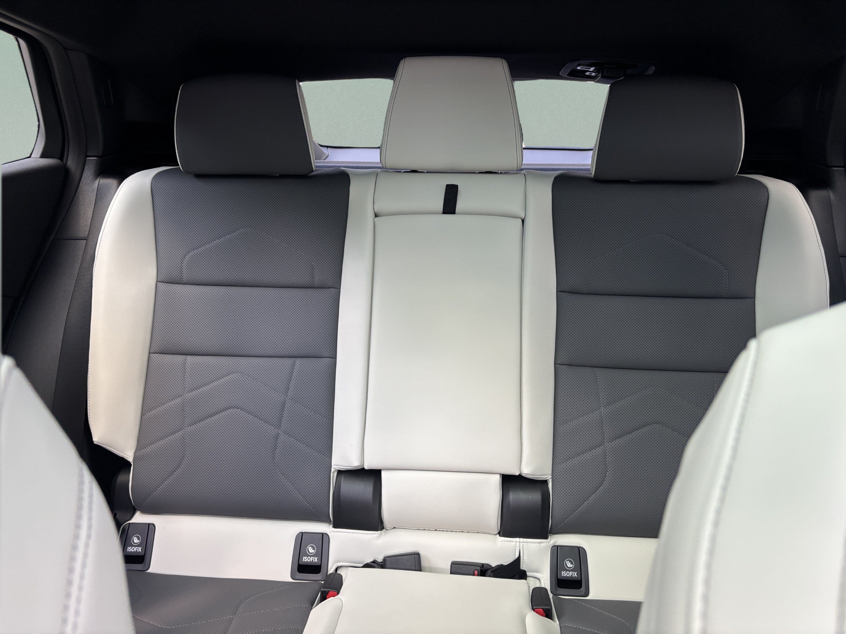 New 2027 BMW X2 xDrive28i AWD/4WD image 25