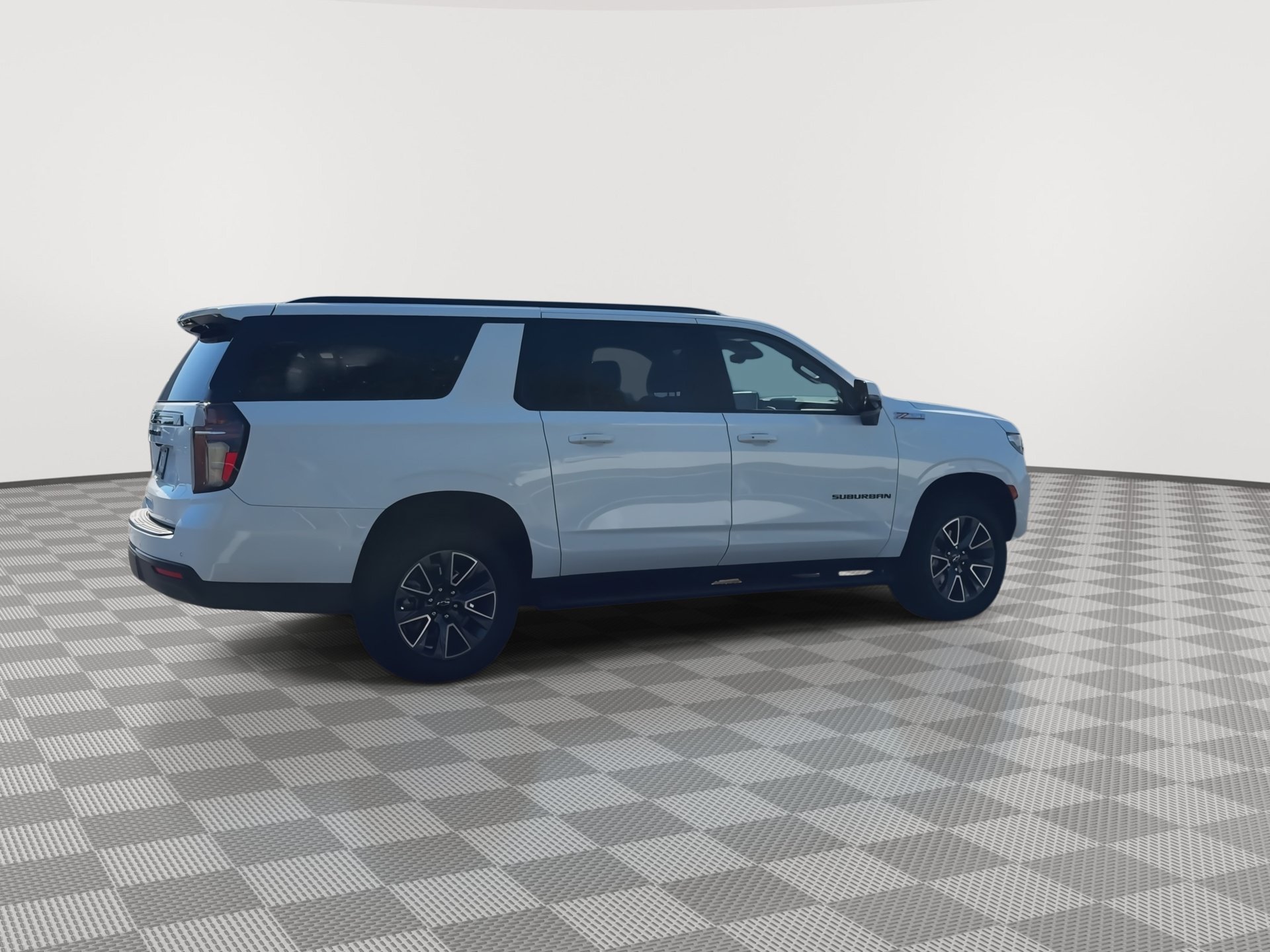 Certified 2023 Chevrolet Suburban Z71 w/ Luxury Package AWD/4WD image 9