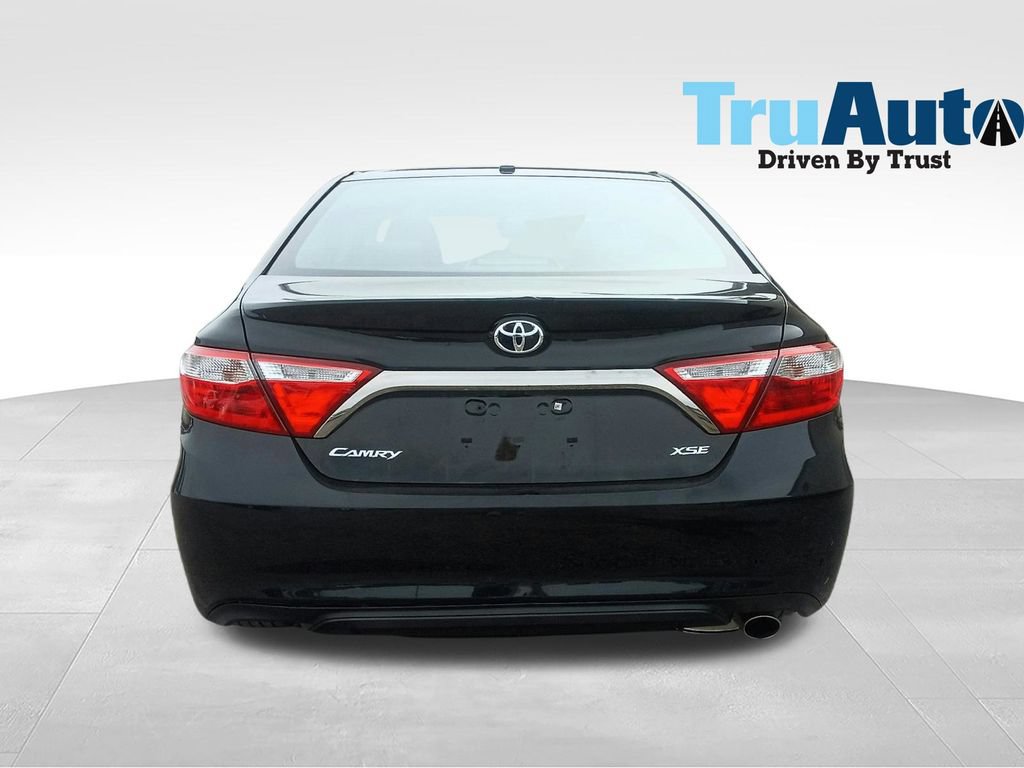 Used 2016 Toyota Camry XSE w/ Moonroof Package FWD image 5