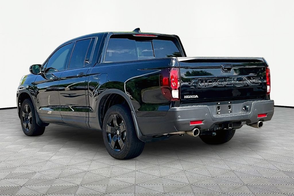 Used 2025 Honda Ridgeline Black Edition image 5