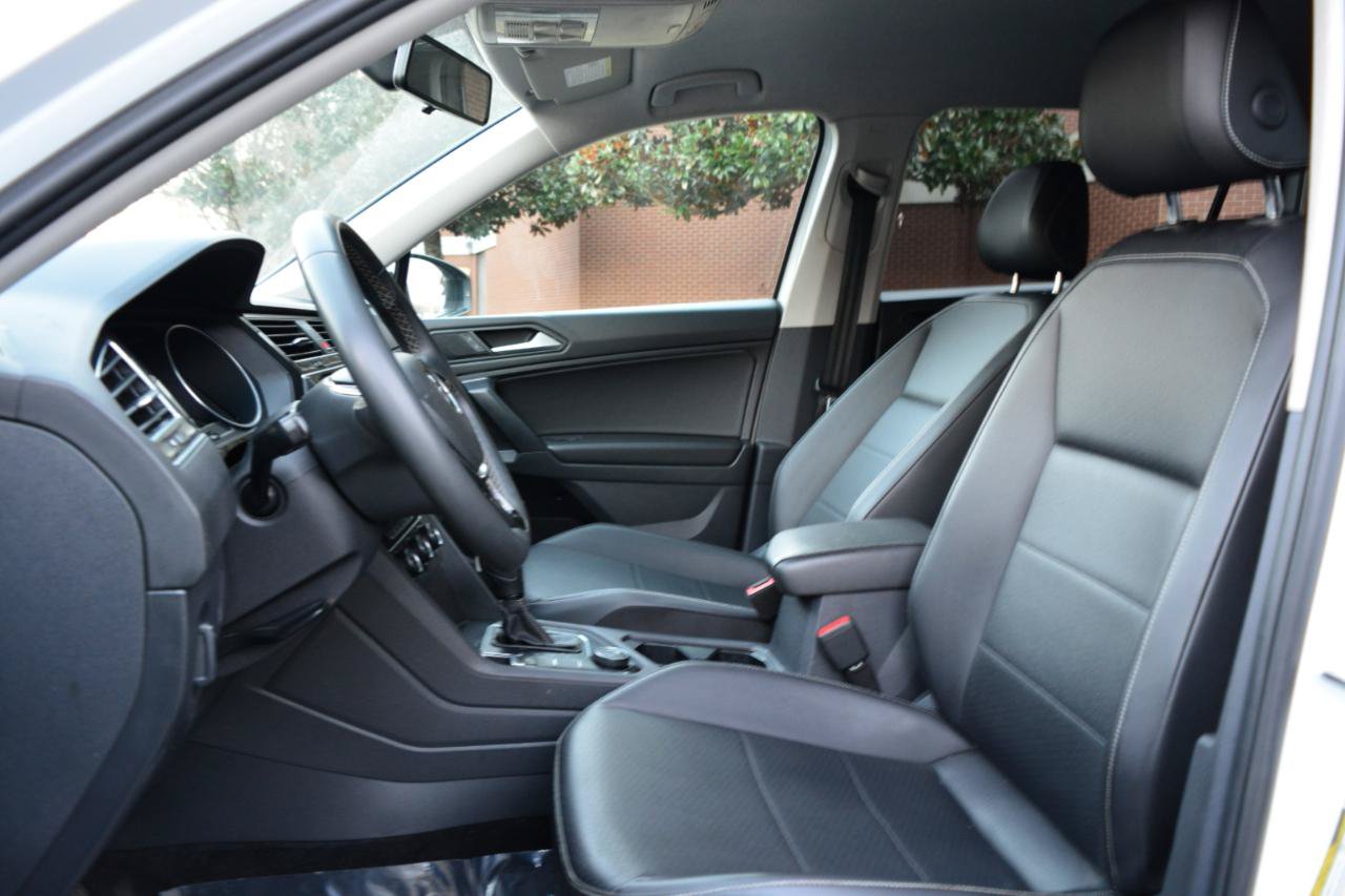 Used 2021 Volkswagen Tiguan SE AWD/4WD image 9