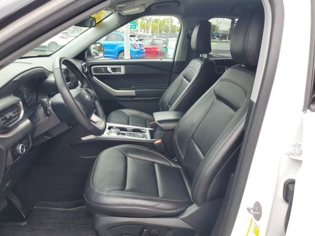 Used 2024 Ford Explorer XLT w/ Equipment Group 202A AWD/4WD image 25