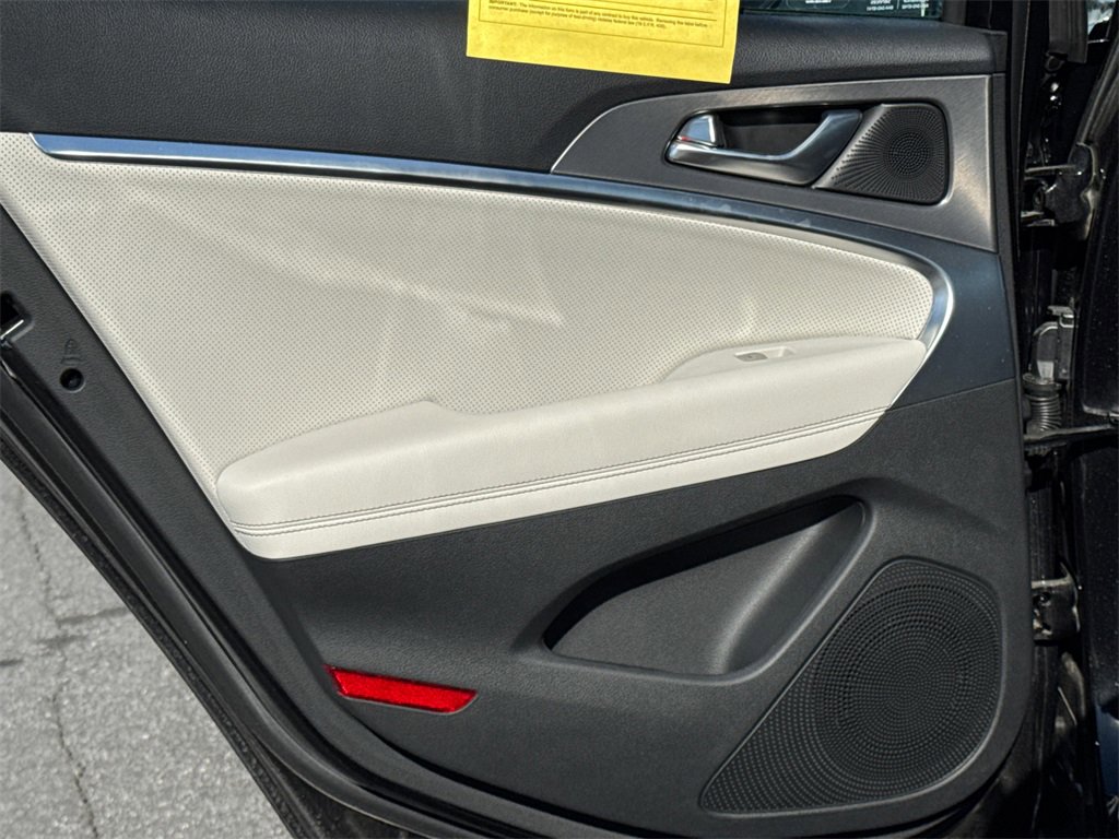 Used 2025 Genesis G70 2.5T w/ Sport Prestige Package image 21