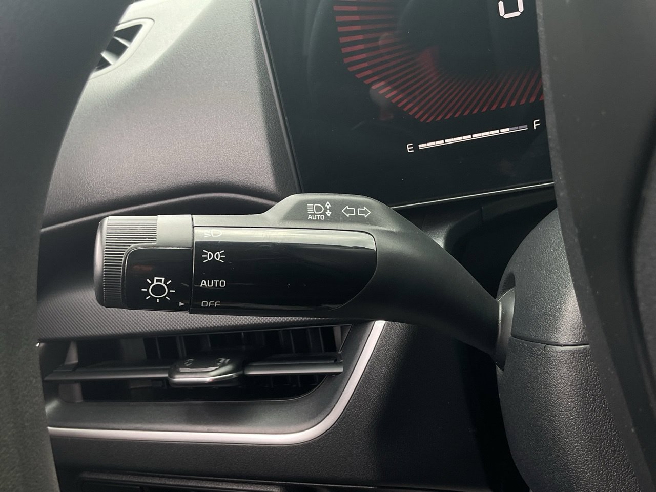 Used 2025 Kia K4 FWD image 34