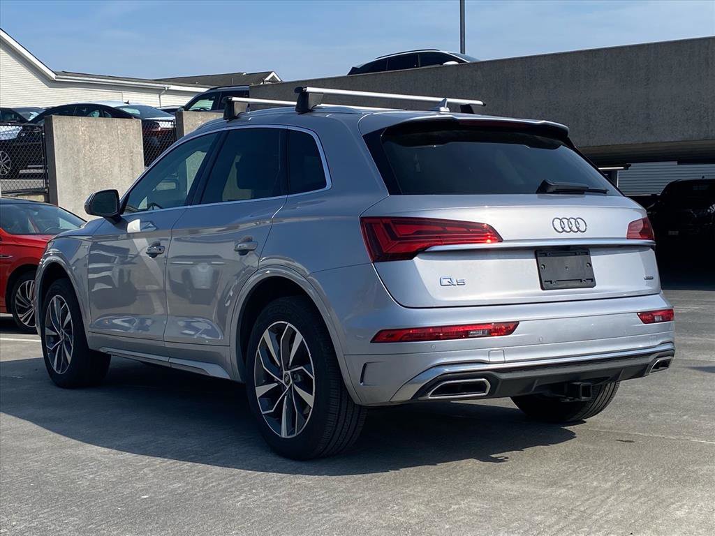 Used 2022 Audi Q5 2.0T Premium w/ Convenience Package image 4