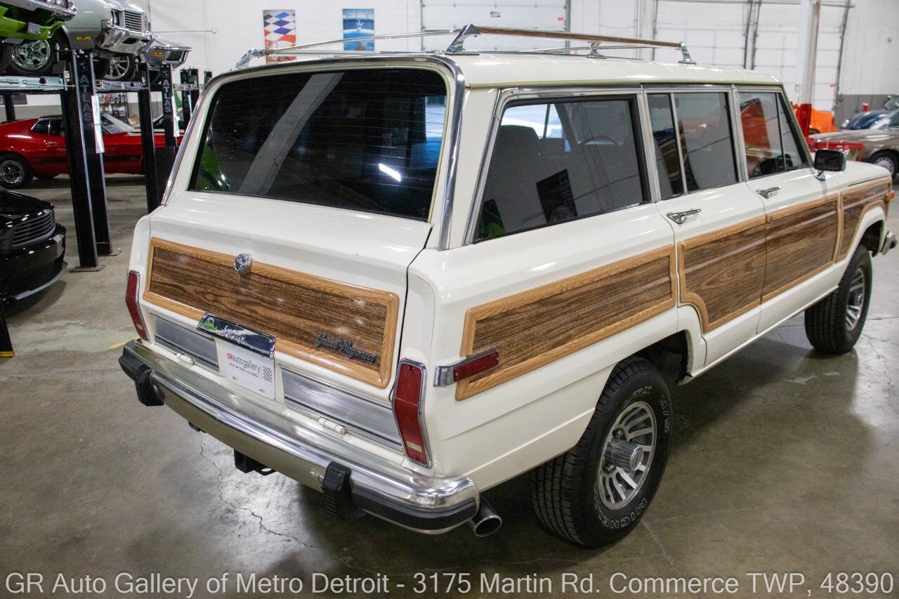 Used 1987 Jeep Grand Wagoneer AWD/4WD image 16