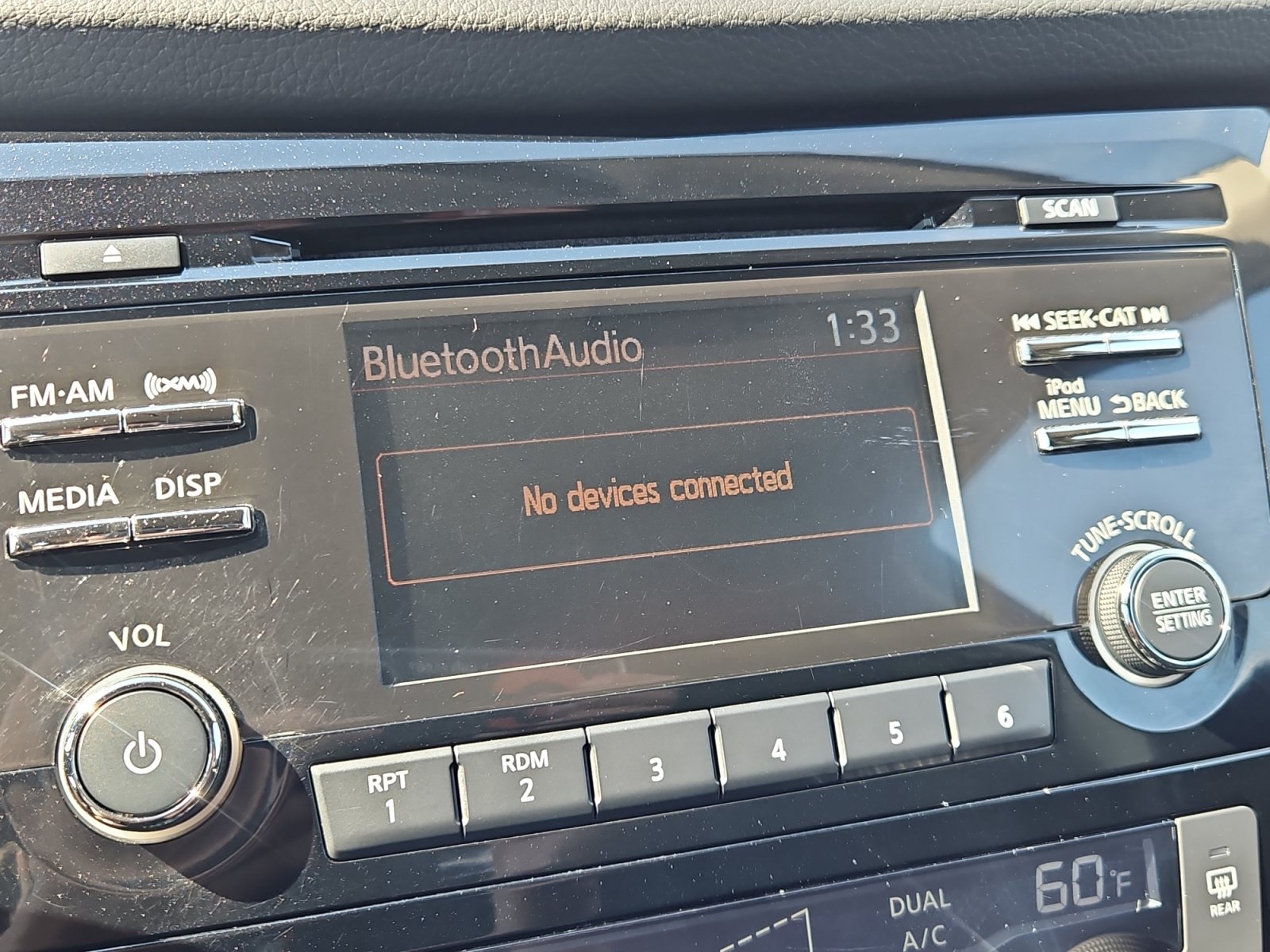 Used 2017 Nissan Rogue SV FWD image 18