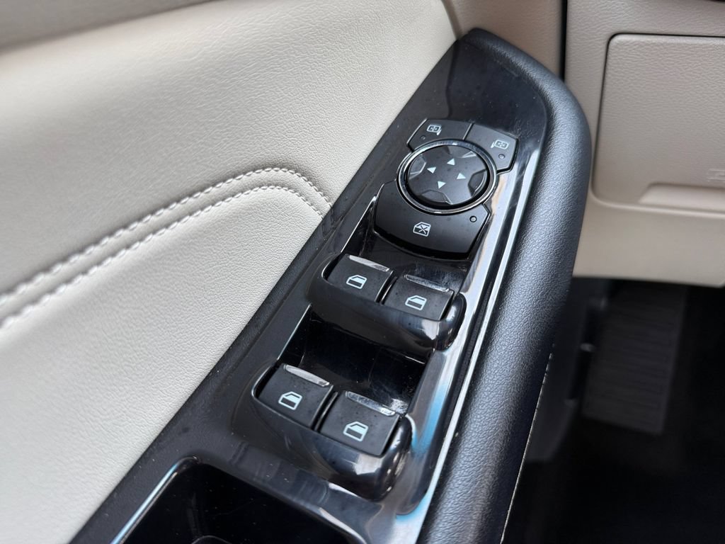 Used 2020 Ford Edge Titanium AWD/4WD image 26