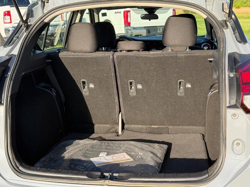 Used 2023 Nissan Kicks SV FWD image 6
