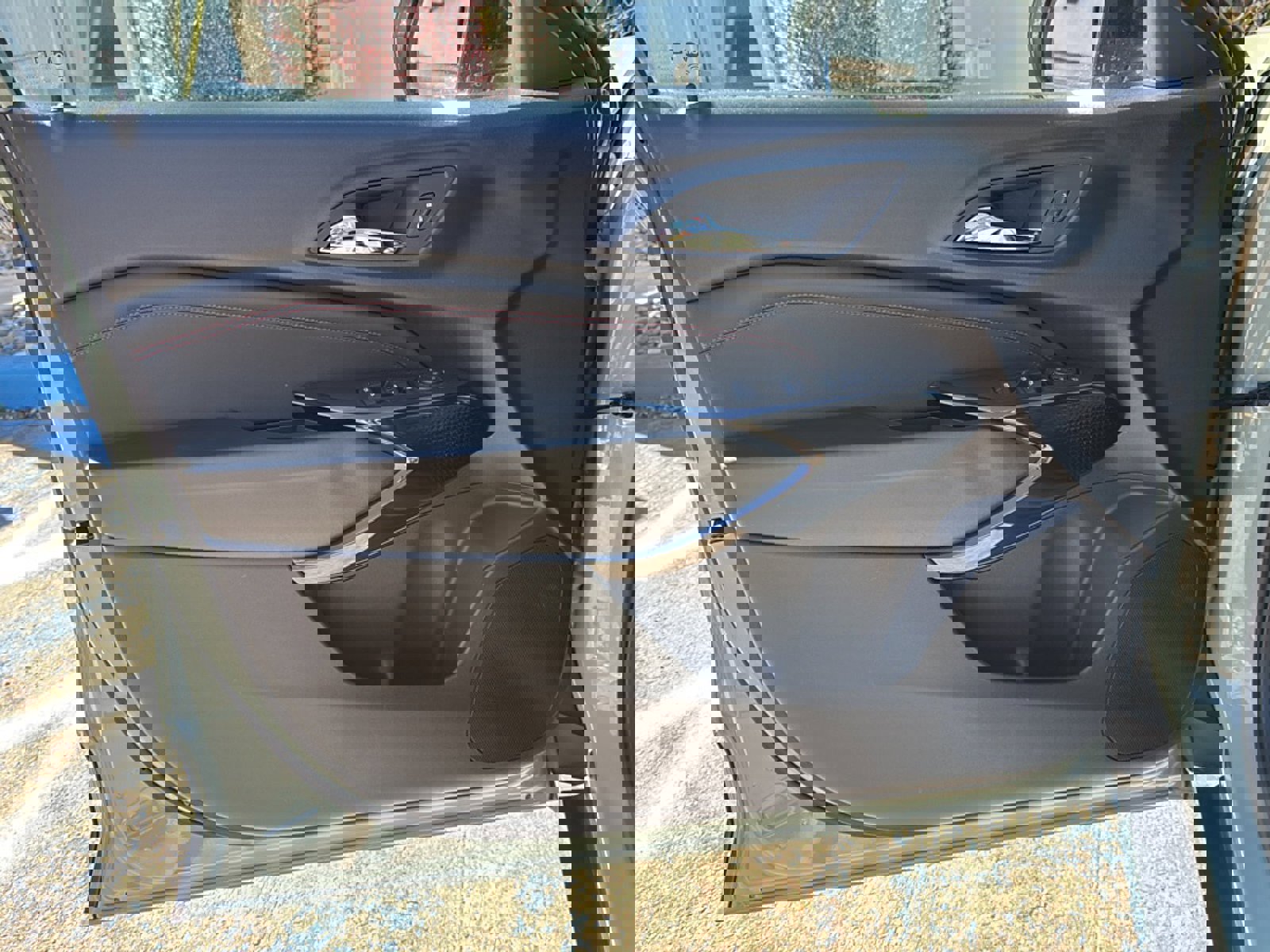 Used 2024 Chevrolet Trax RS w/ Driver Confidence Package image 14