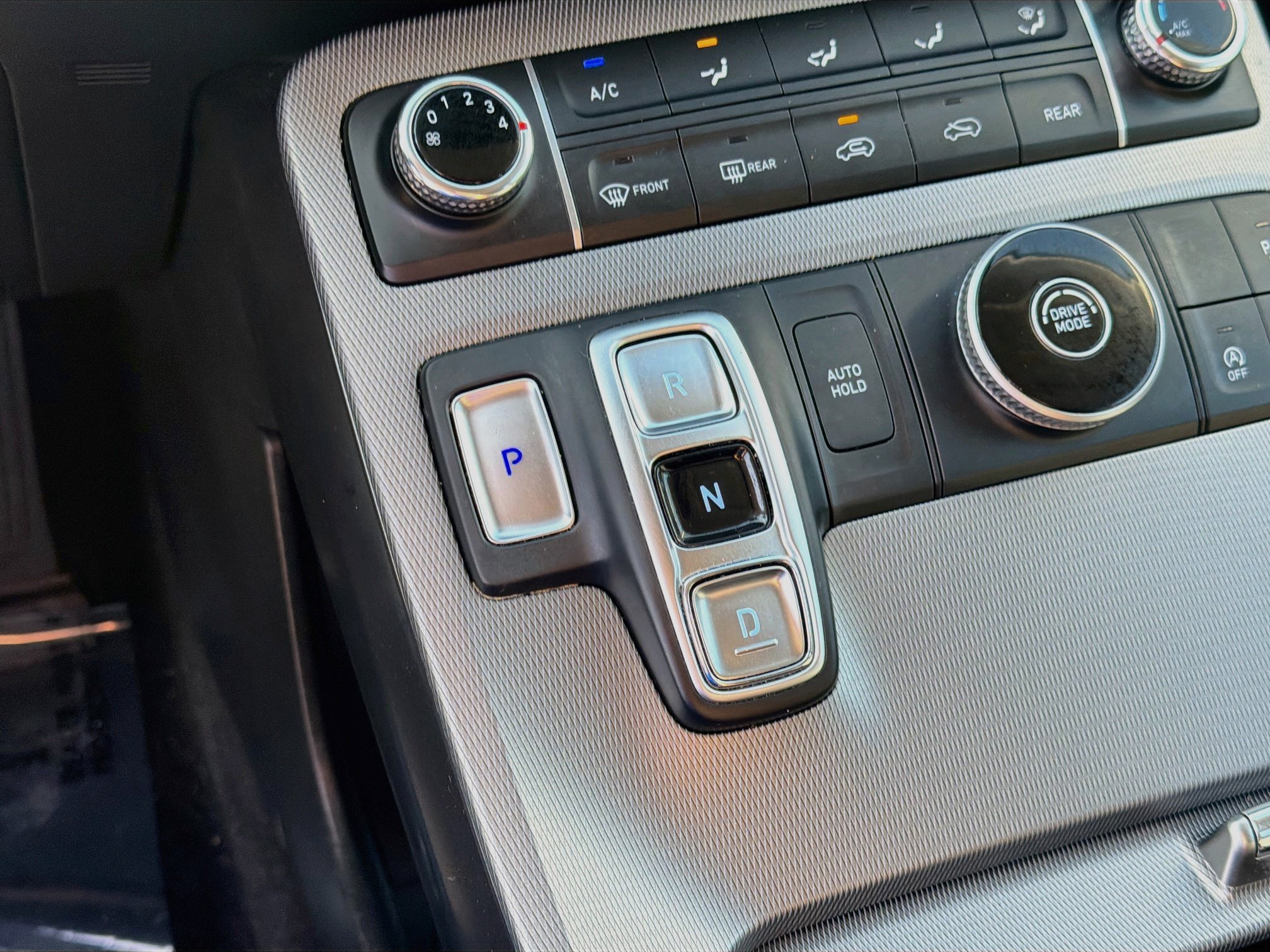Used 2022 Hyundai Palisade SE FWD image 13