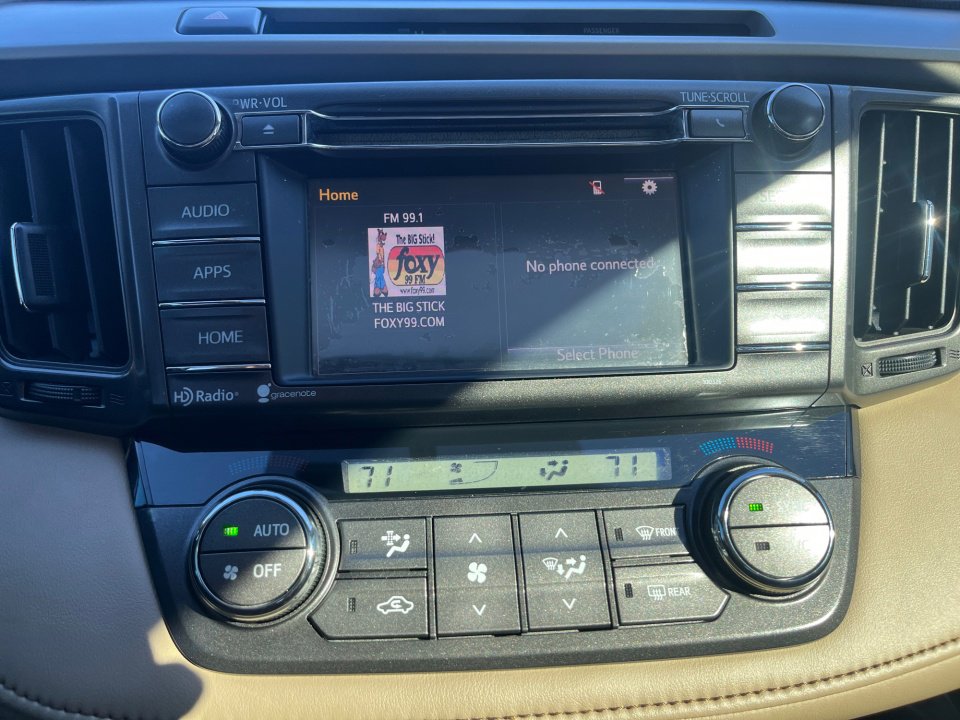 Used 2015 Toyota RAV4 XLE image 17