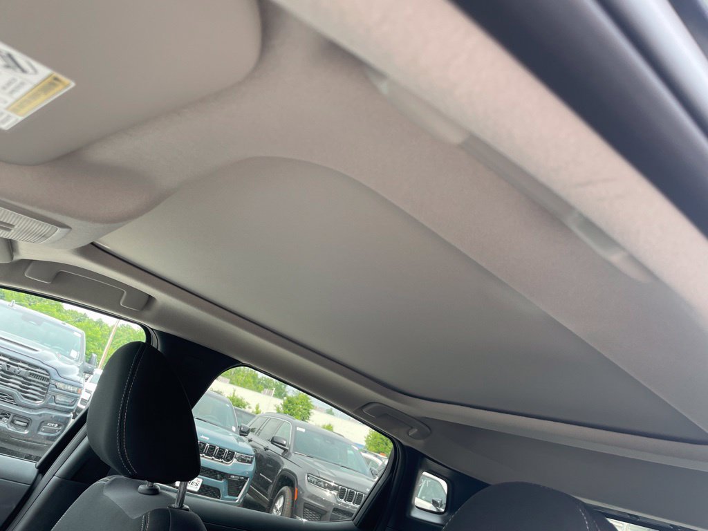 New 2026 Nissan Kicks SV w/ SV Premium Package AWD/4WD image 12
