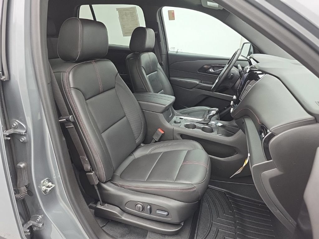 Used 2023 Chevrolet Traverse RS AWD/4WD image 50