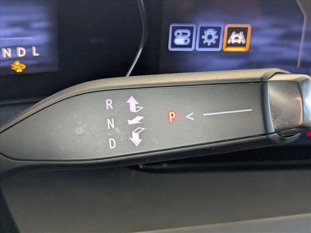 Used 2024 Chevrolet Traverse LT image 11