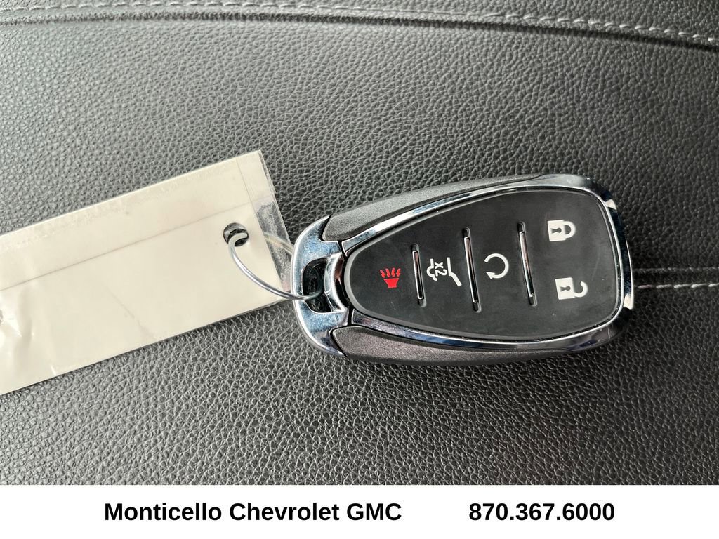 Used 2023 Chevrolet Traverse LT FWD image 31