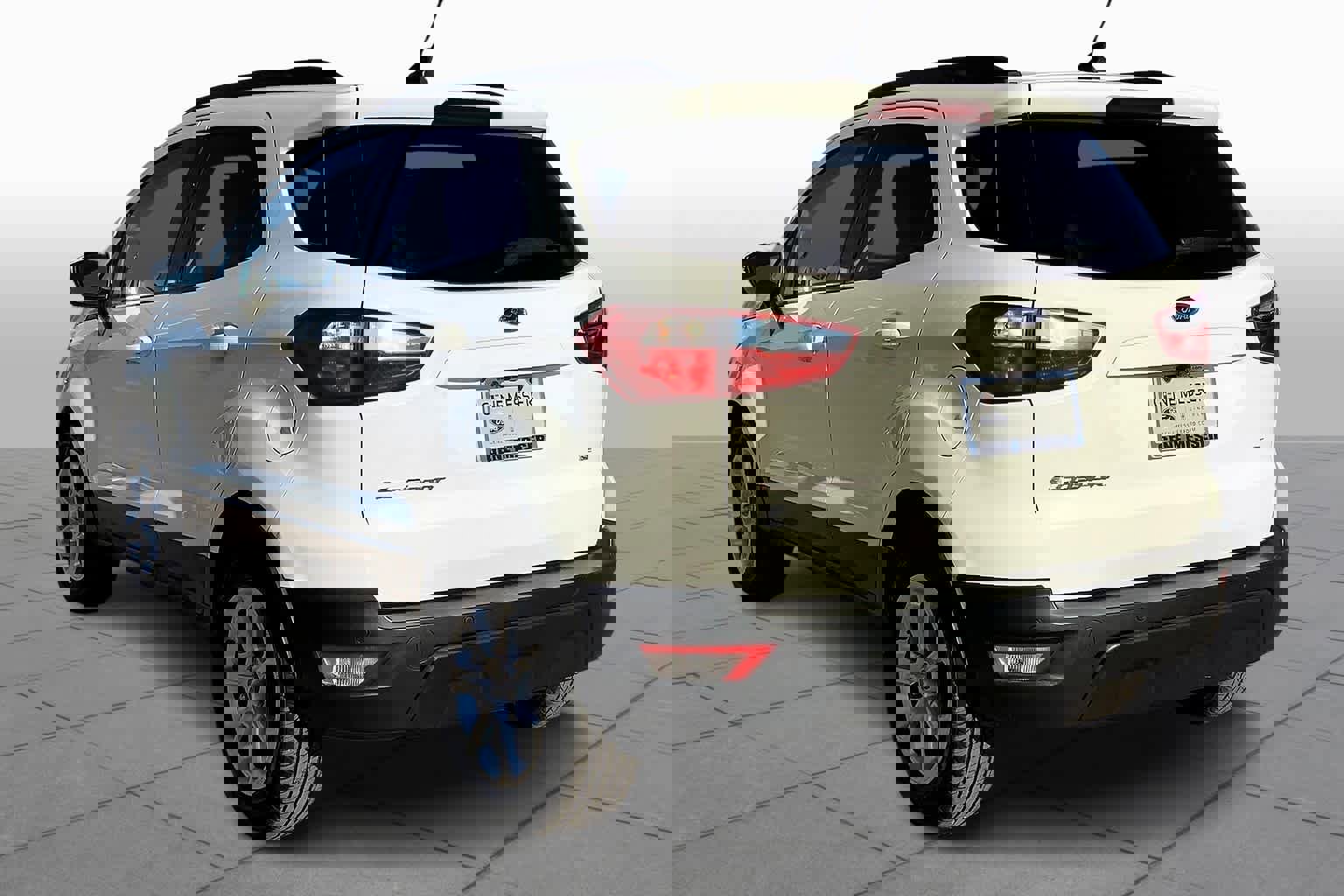 Used 2021 Ford EcoSport SE w/ SE Convenience Package image 12