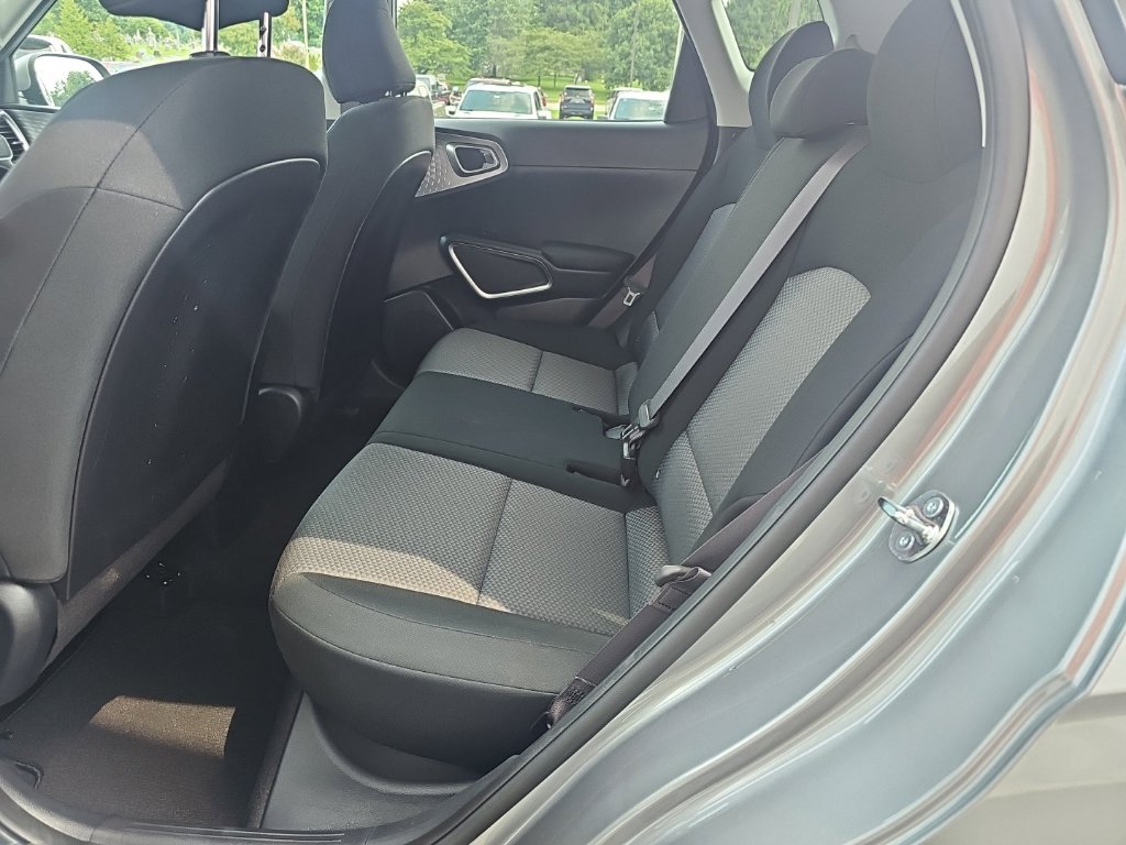 Used 2025 Kia Soul LX FWD image 11