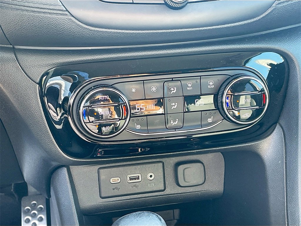 Used 2023 Buick Encore GX Select w/ Sport Touring Package image 16