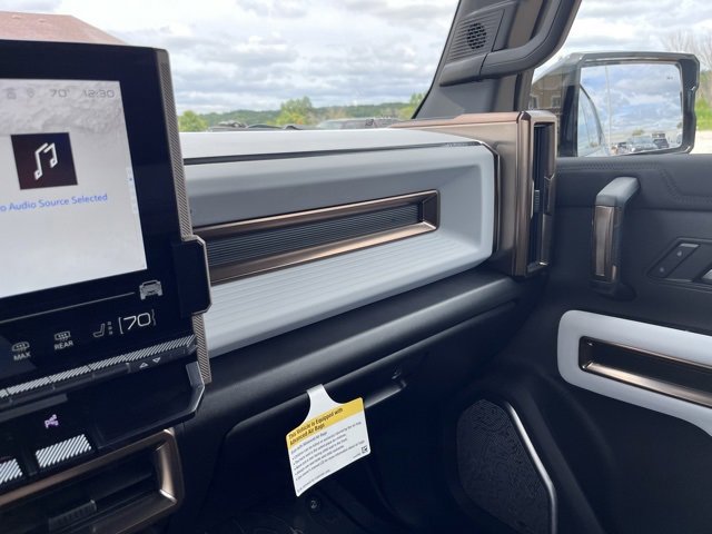 New 2025 GMC Hummer EV 3X image 40