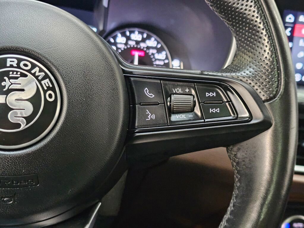 Used 2021 Alfa Romeo Stelvio Sprint w/ Nero Edizione image 30