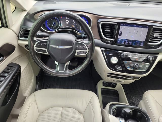 Used 2019 Chrysler Pacifica Touring-L Plus w/ Tire & Wheel Group image 25