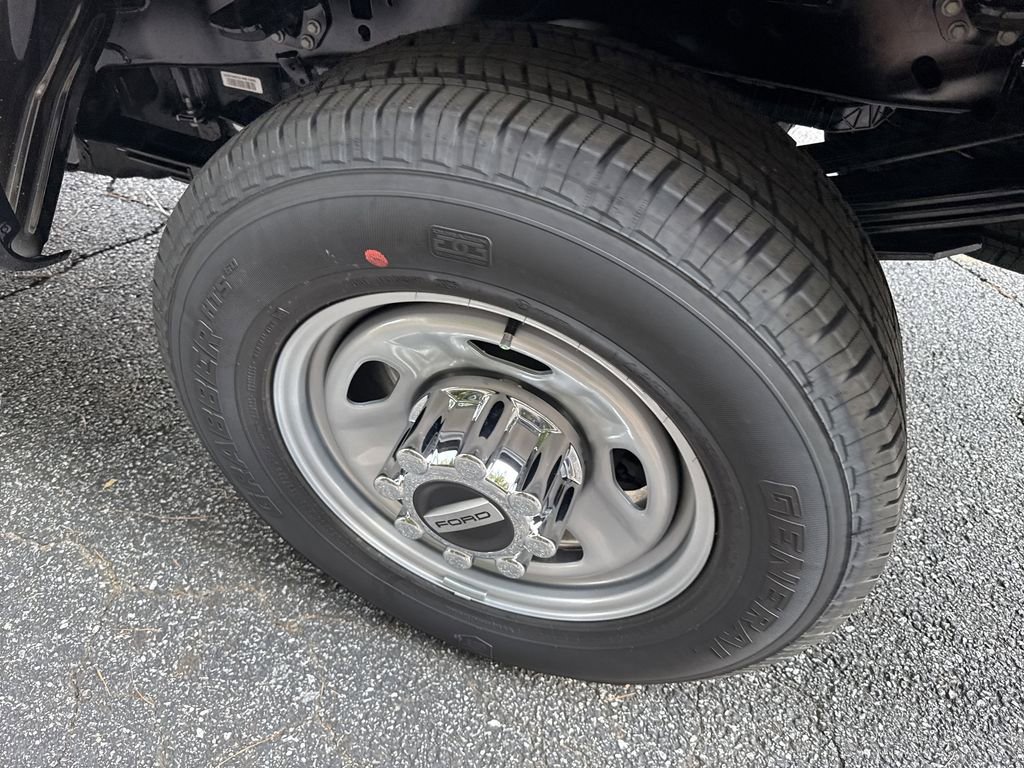 New 2026 Ford F350 XL w/ XL Chrome Package image 19