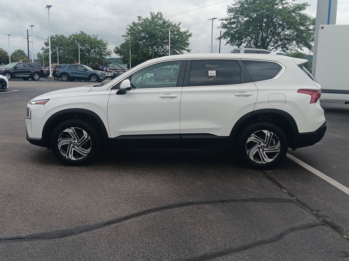 Used 2023 Hyundai Santa Fe SE AWD/4WD image 9