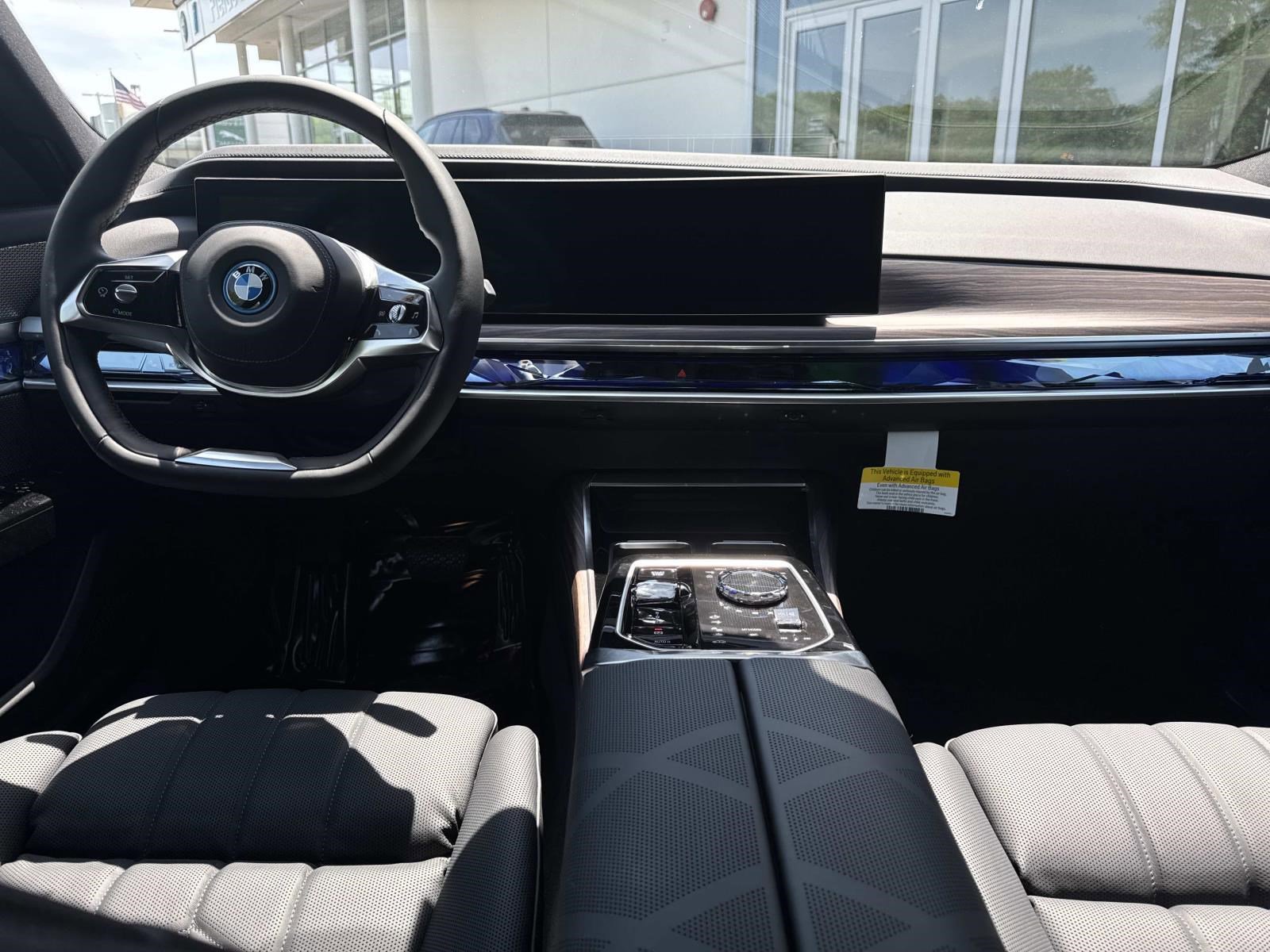 New 2026 BMW i7 xDrive60 AWD/4WD image 16