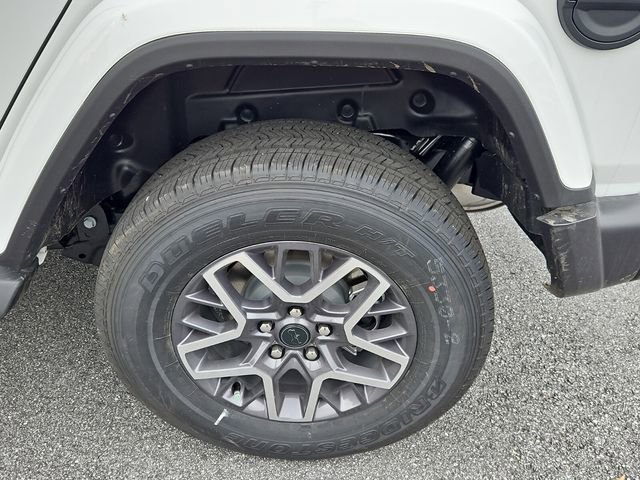 New 2026 Jeep Wrangler Unlimited Sahara AWD/4WD image 25