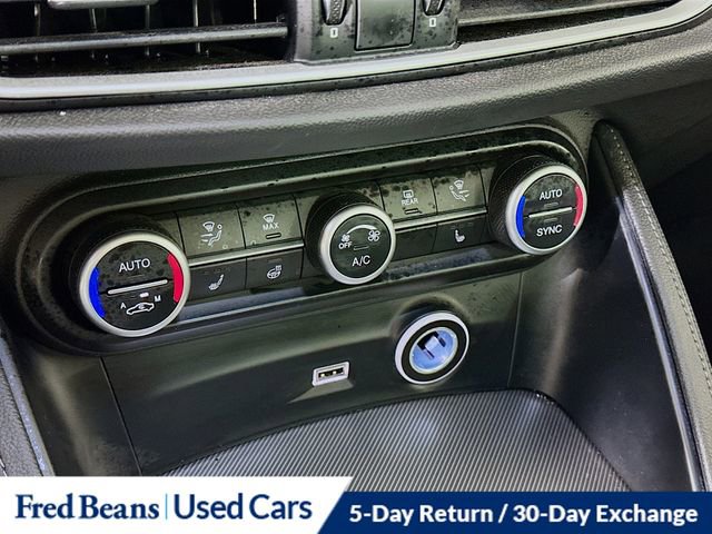 Used 2022 Alfa Romeo Stelvio Veloce image 18