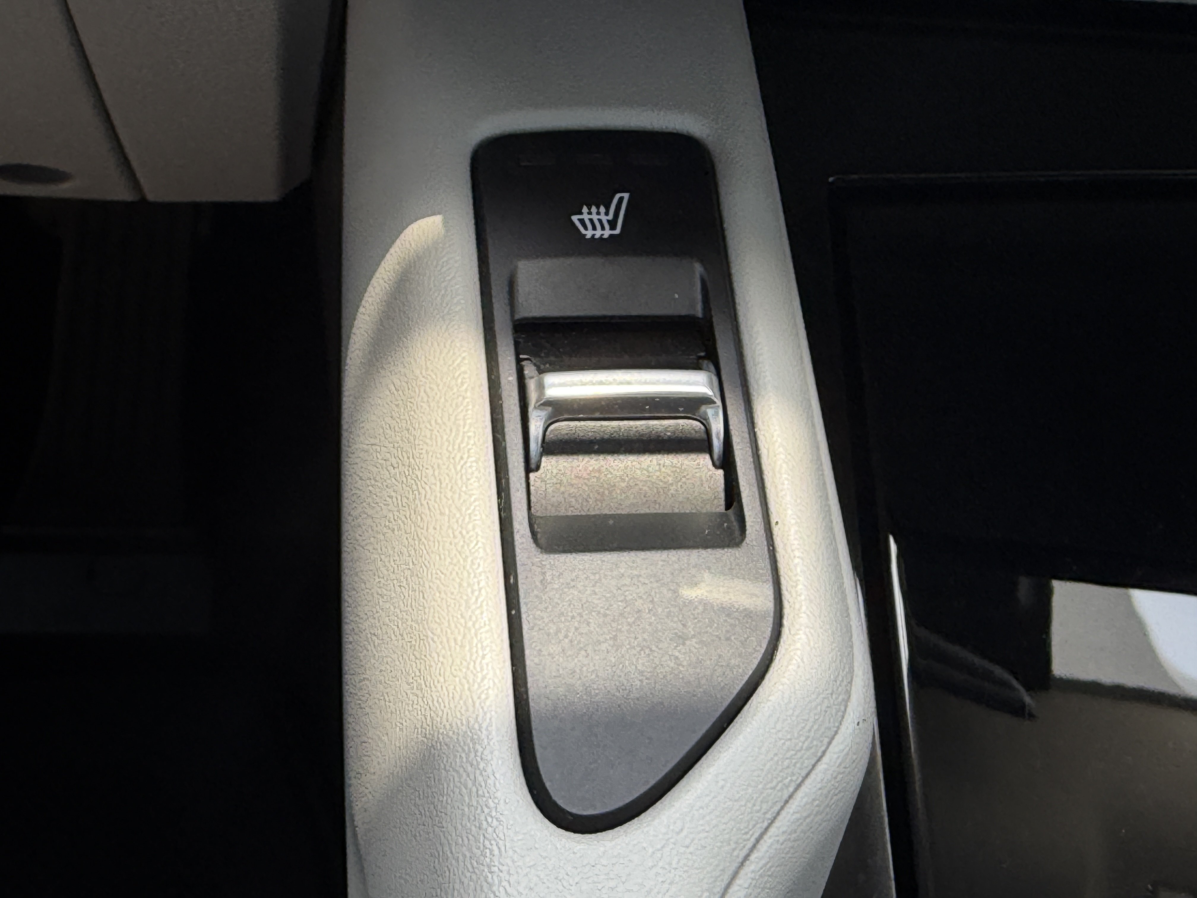 Certified 2024 Kia Telluride S FWD image 24
