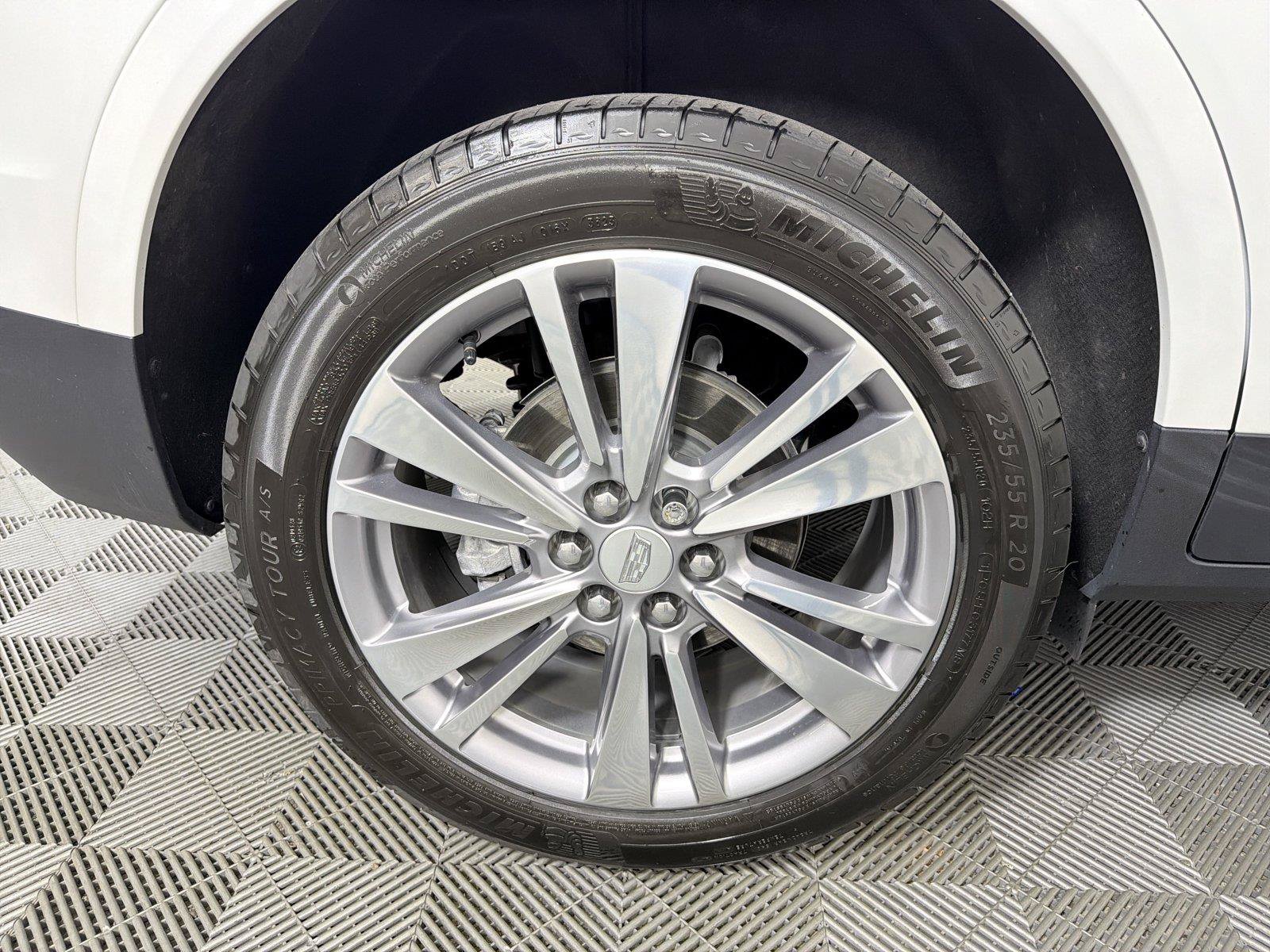 Certified 2024 Cadillac XT5 Premium Luxury AWD/4WD image 15