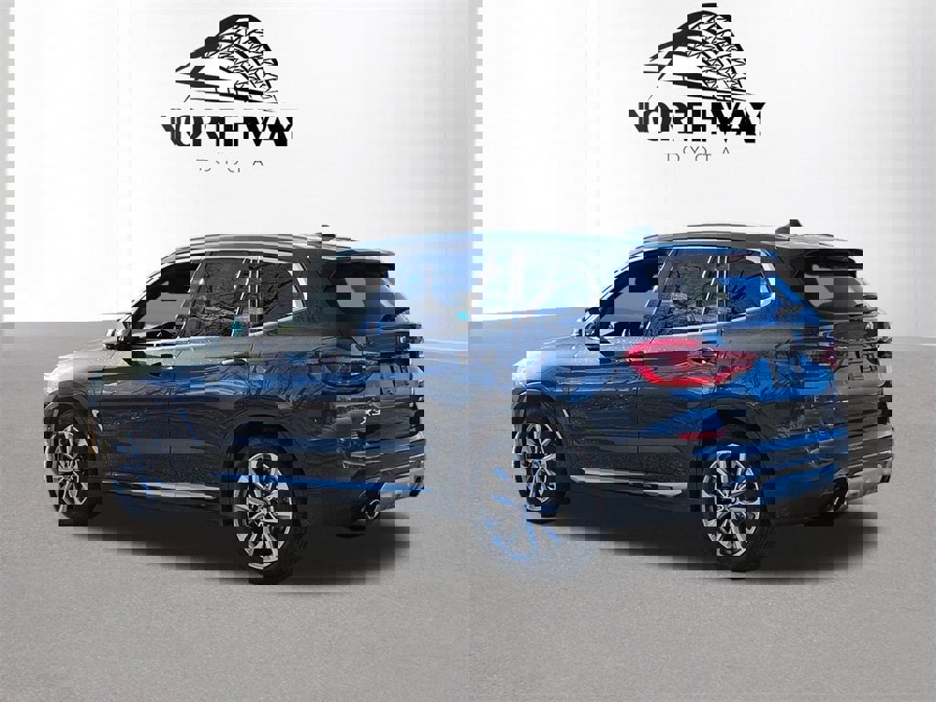 Used 2018 BMW X3 xDrive30i w/ Executive Package image 6