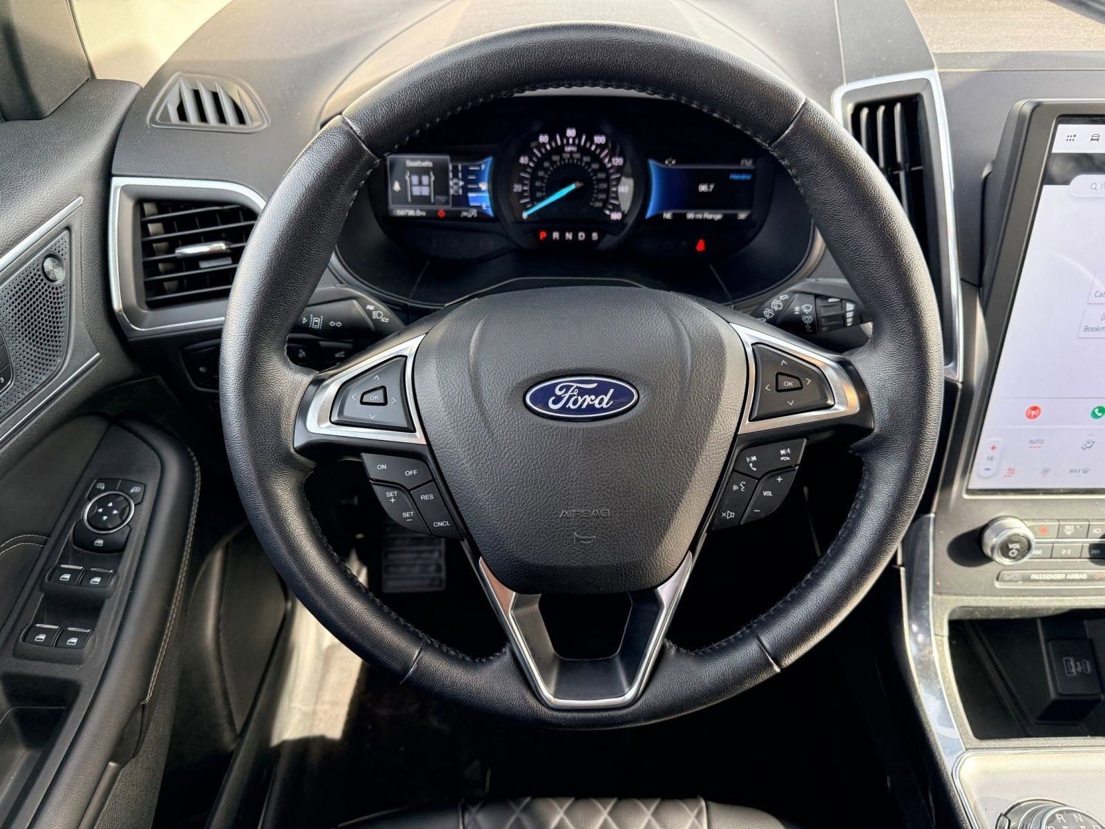 Used 2024 Ford Edge Titanium image 11