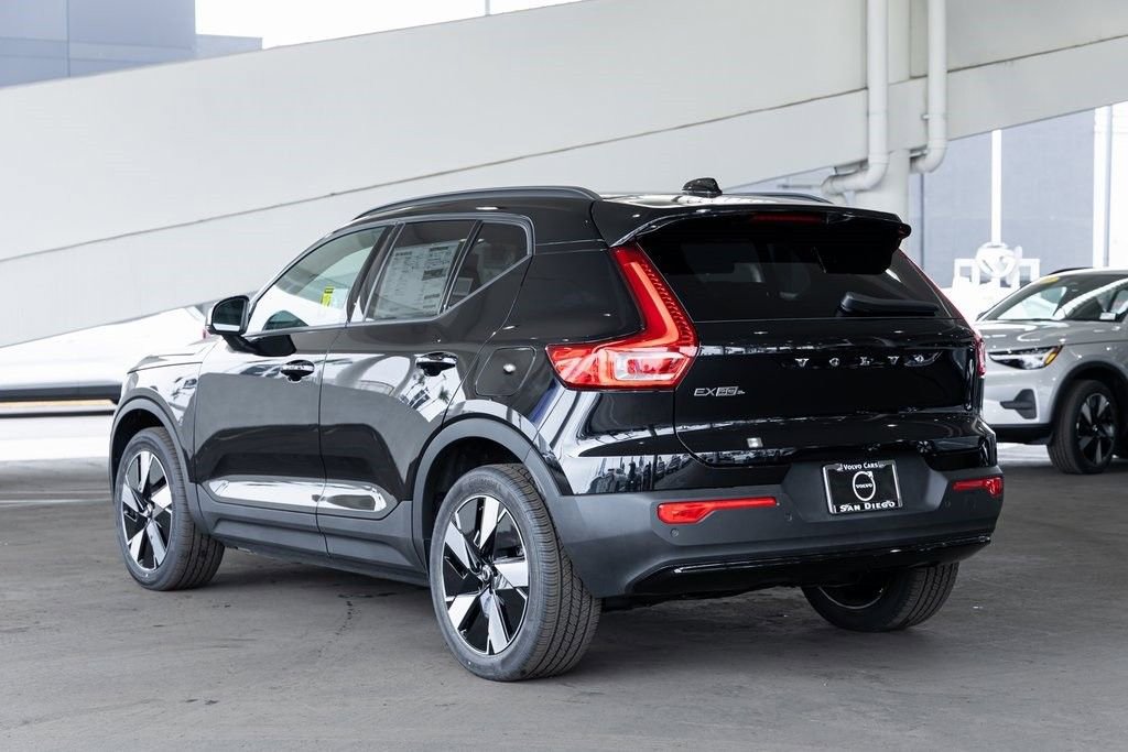 New 2025 Volvo EX40 Core w/ Climate Package image 22