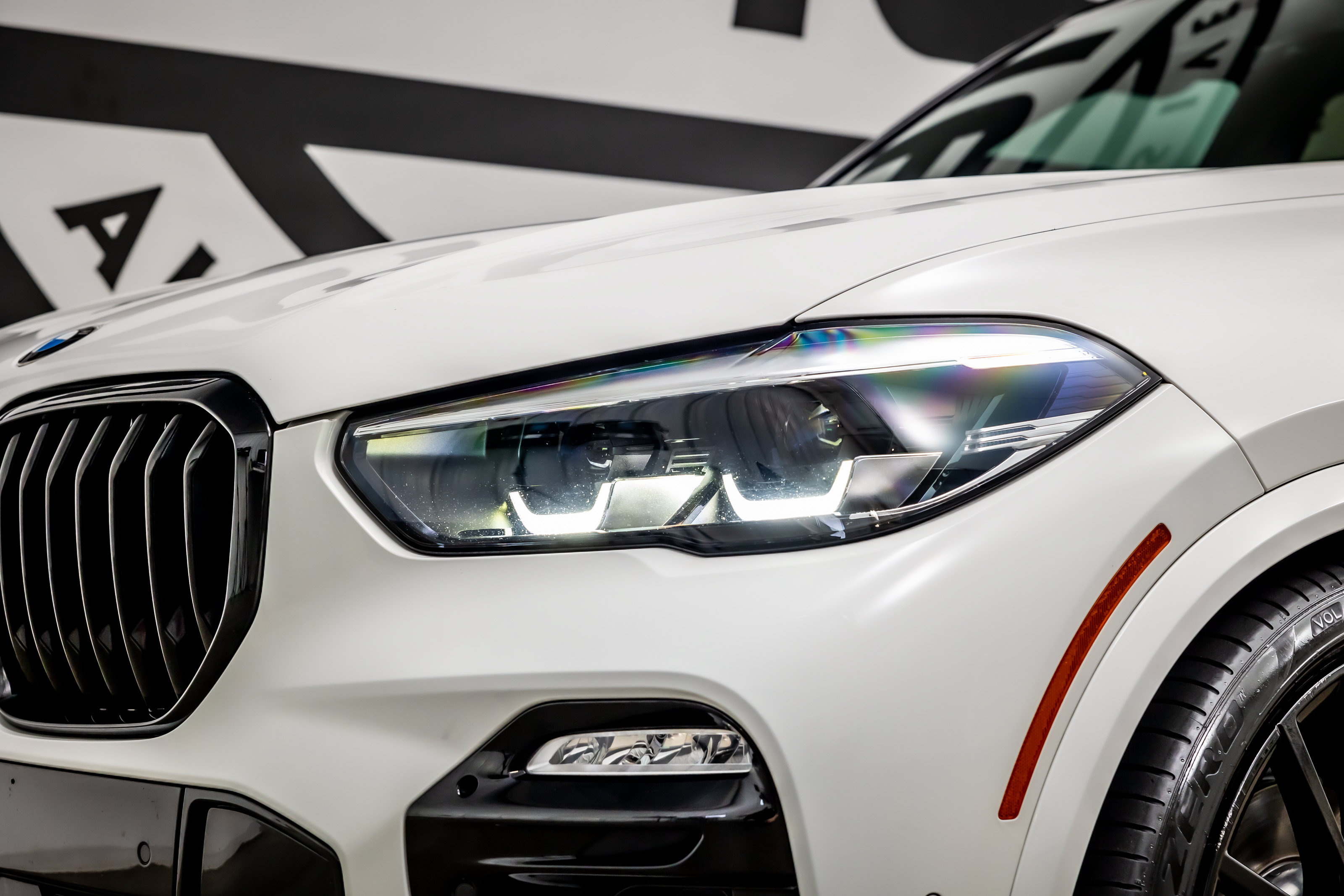 Used 2020 BMW X5 xDrive40i w/ M Sport Package AWD/4WD image 15