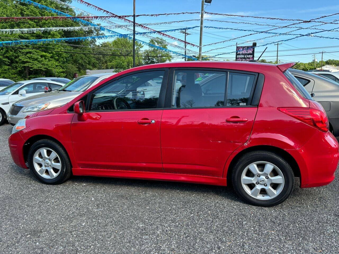 Used 2010 Nissan Versa Hatchback w/ Navigation/Satellite Pkg FWD image 7