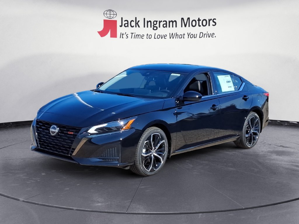 Used 2025 Nissan Altima 2.5 SR w/ SR Premium Package