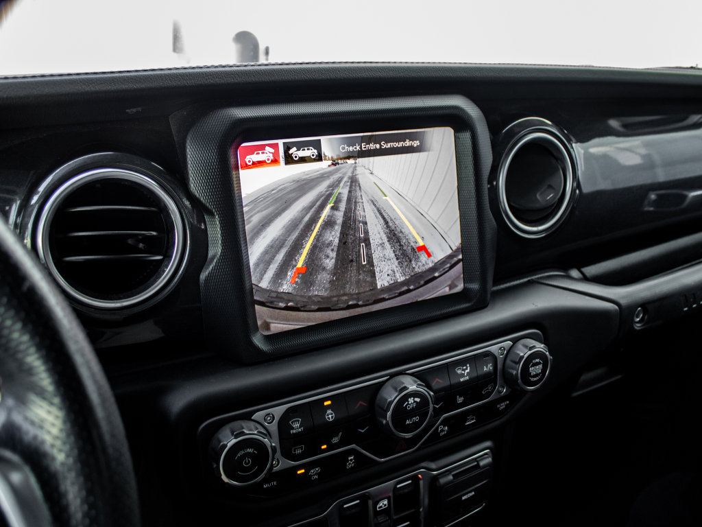 Used 2021 Jeep Wrangler Unlimited Rubicon w/ Dual Top Group image 40