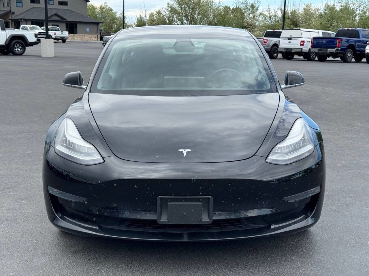 Used 2019 Tesla Model 3 Mid Range RWD image 2