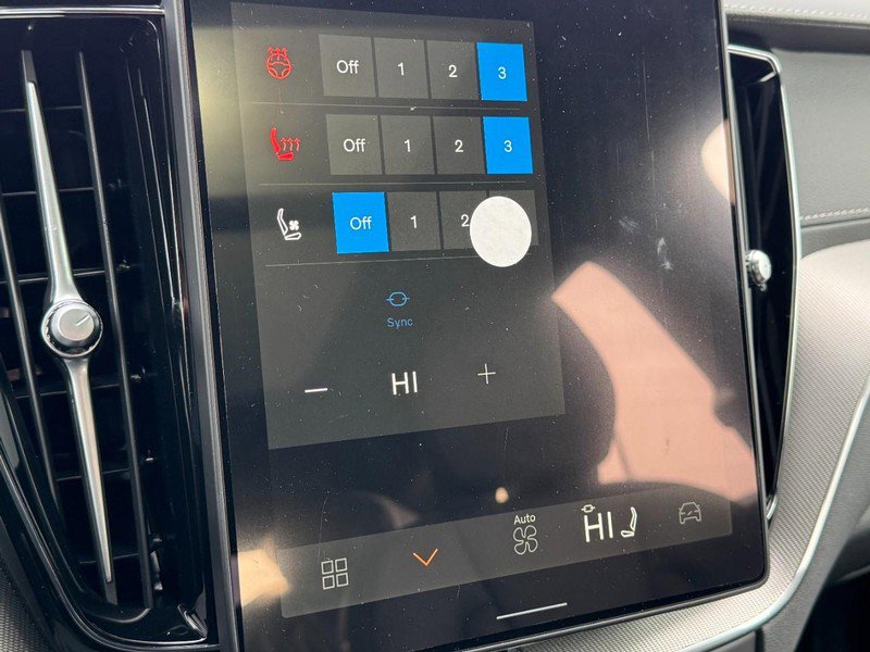 New 2026 Volvo XC60 B5 Ultra w/ Climate Package image 14